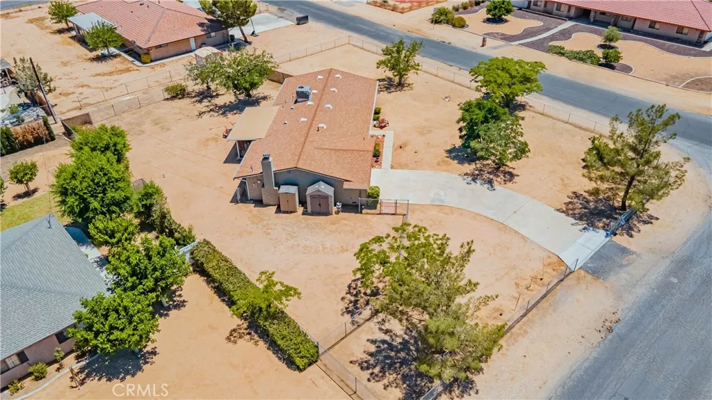 18912 Shoshonee Road, Apple Valley, CA 92307 photo 4