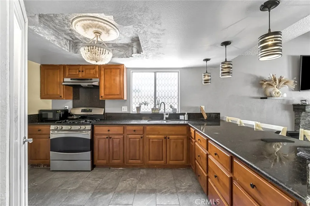 Additional image 42 of 4883 E Geary Street, Fresno, CA 93725