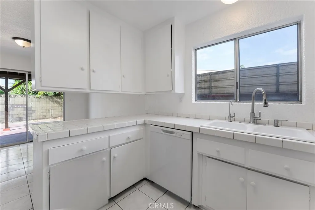 Additional image 14 of 807 E Calbas St, Carson, CA 90745