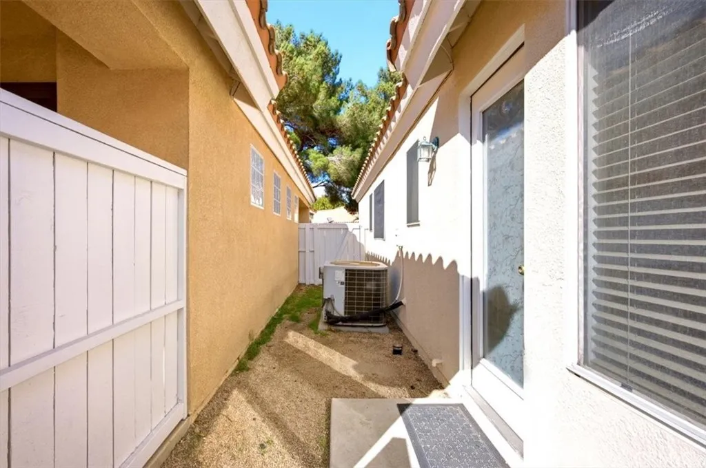 Additional image 21 of 19146 Oak St, Apple Valley, CA 92308