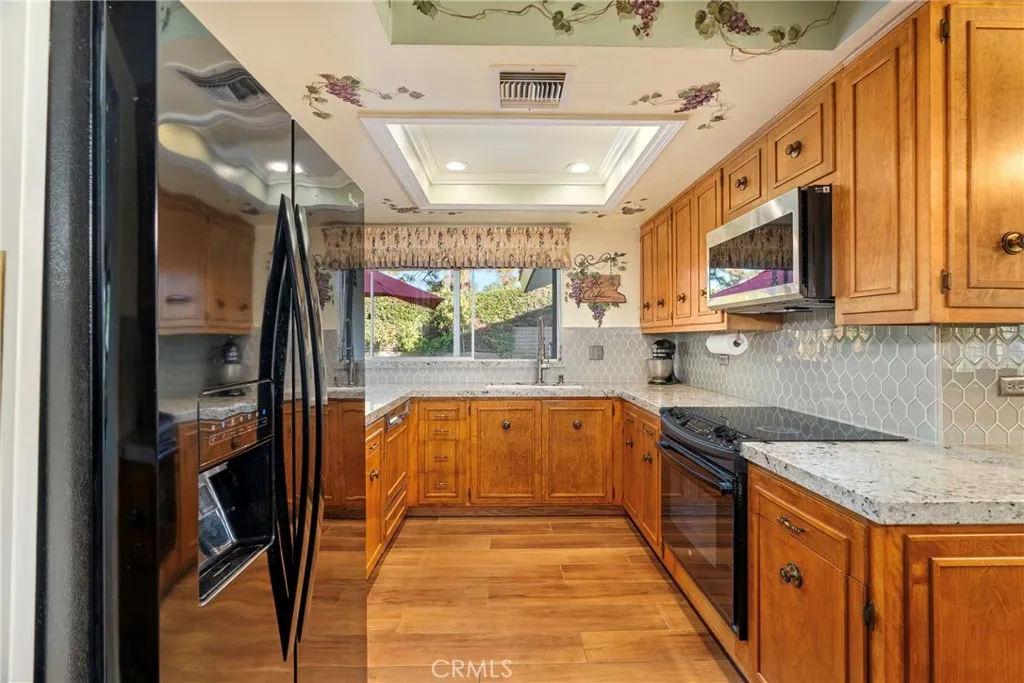 Additional image 22 of 3010 Panorama Dr, Bakersfield, CA 93306