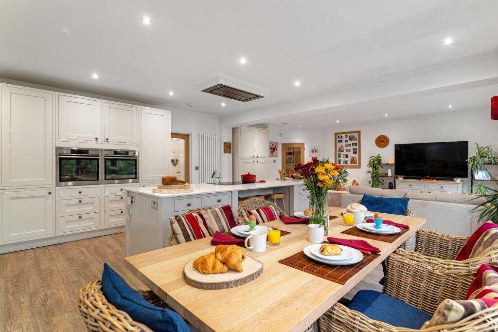 Additional image 37 of Bucknalls Drive, Bricket Wood, AL2