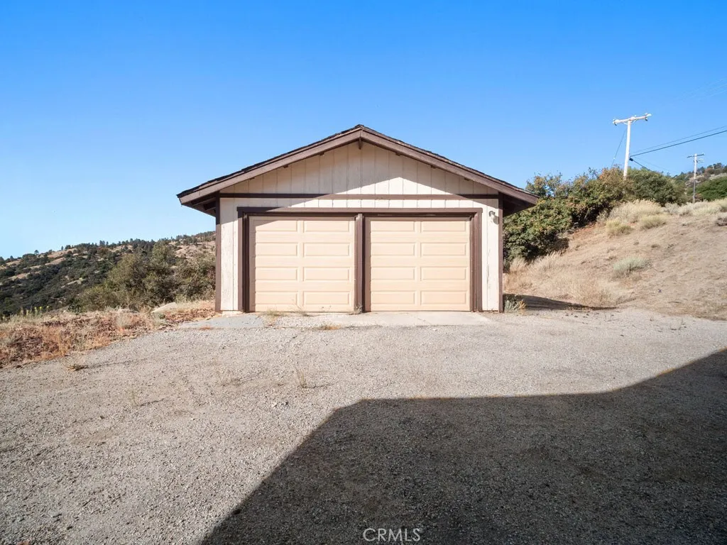 Additional image 40 of 25001 Paramount Drive, Tehachapi, CA 93561