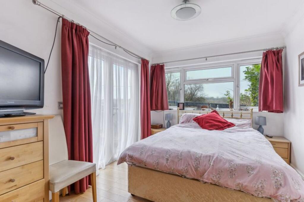 Additional image 9 of Old Watling Street, Flamstead, AL3