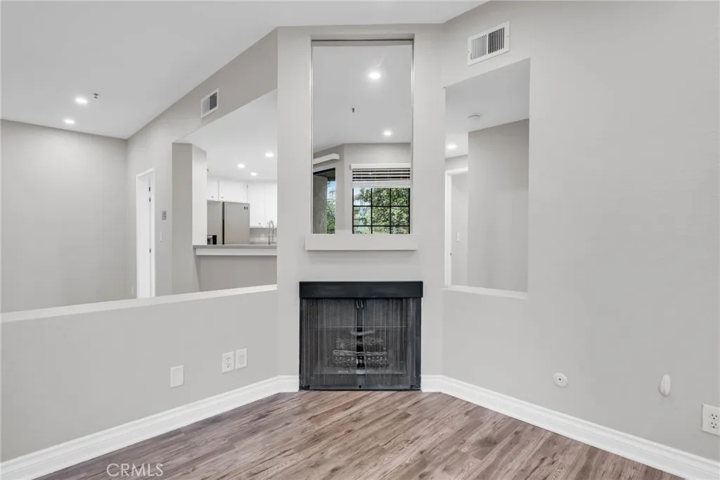 Additional image 6 of 2559 Plaza Del Amo Unit 215, Torrance, CA 90503