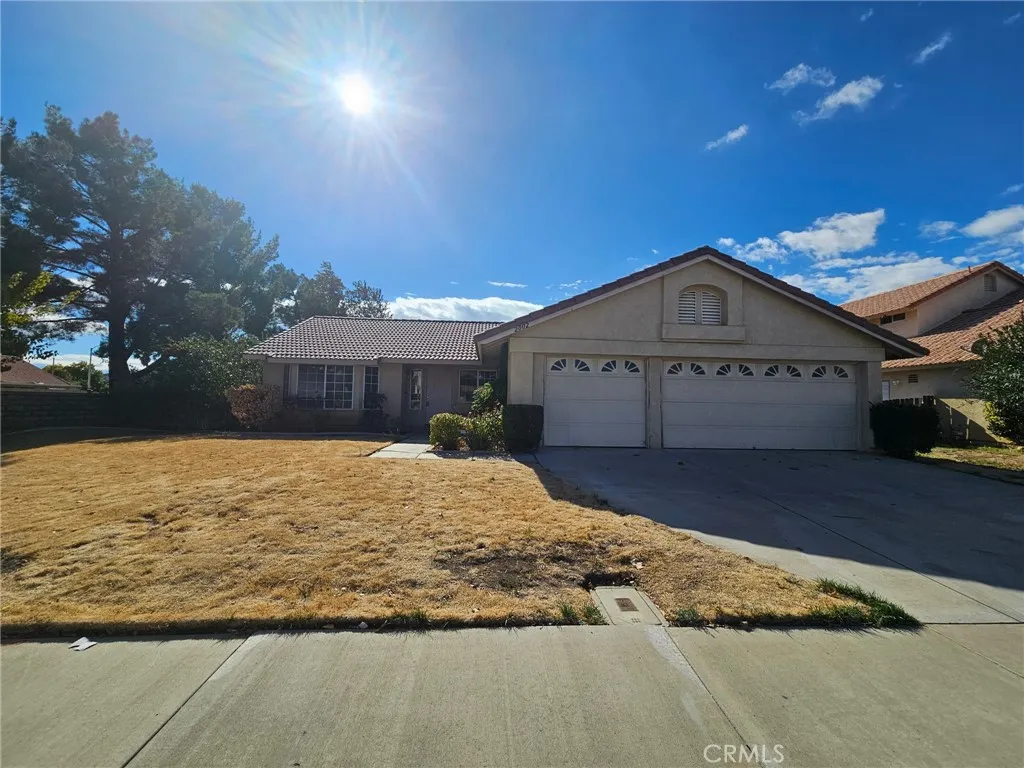 Additional image 3 of 2002 Willowbrook Ave, Palmdale, CA 93551