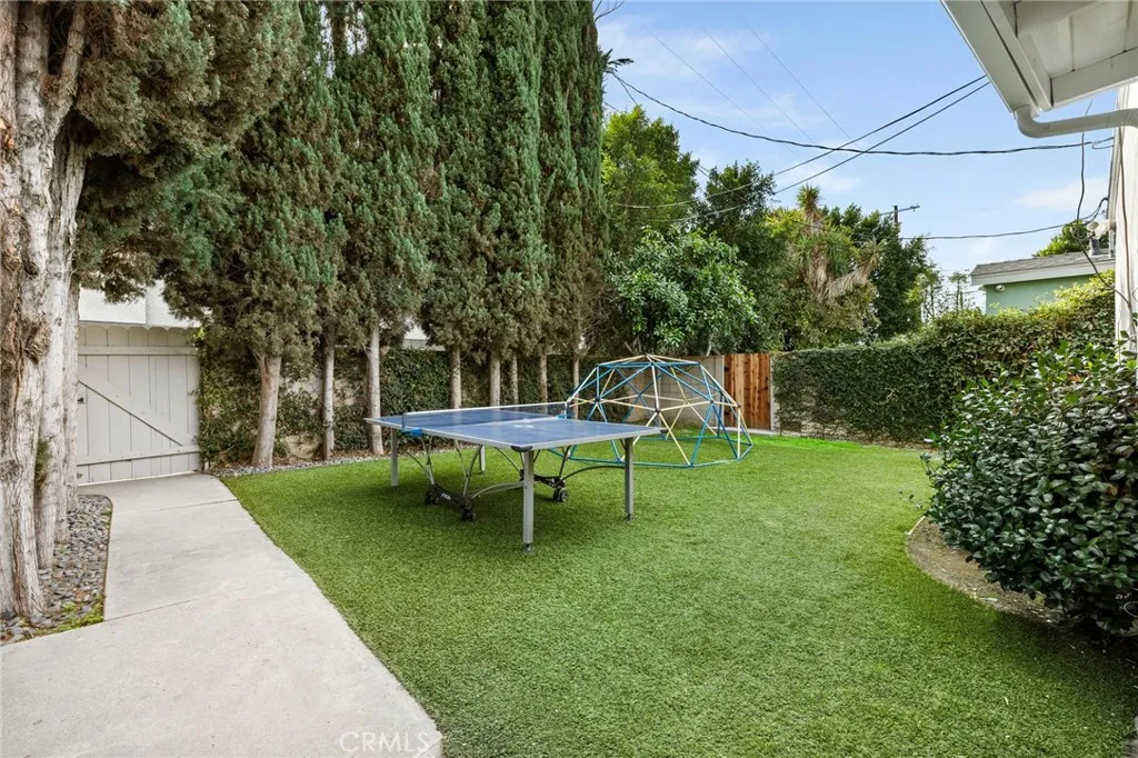 Additional image 27 of 16600 Gilmore Street, Lake Balboa, CA 91406