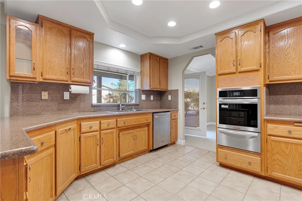 Additional image 61 of 16620 Iwa Rd, Apple Valley, CA 92307