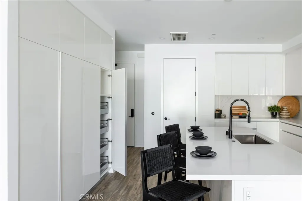 Additional image 32 of 118 Astronaut Ellison S Onizuka Street Unit 201, Los Angeles, CA 90012