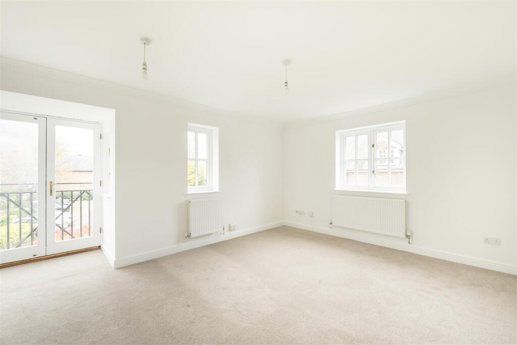 Additional image 2 of Minister Court, Frogmore, St. Albans