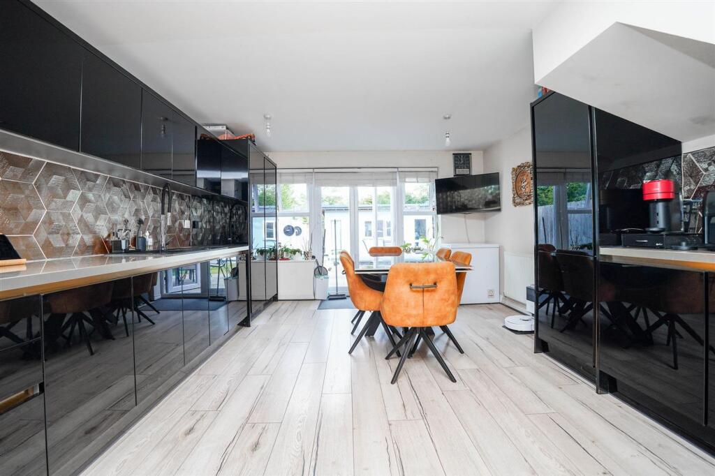 Additional image 5 of New Imperial Crescent, Birmingham, B11