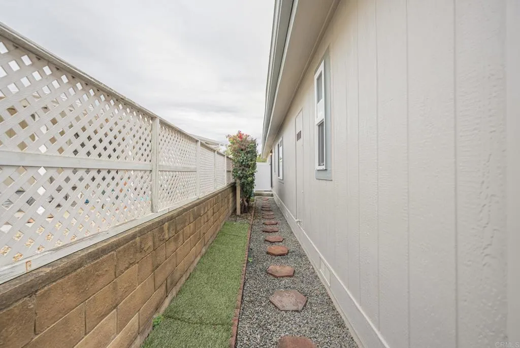 Additional image 32 of 632 Via Bogota, Vista, CA 92081