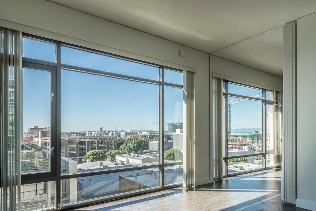 Additional image 35 of 1111 S Grand Ave, Los Angeles, CA 90015