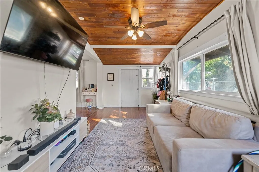 Additional image 9 of 352 E 16th St, San Bernardino, CA 92404