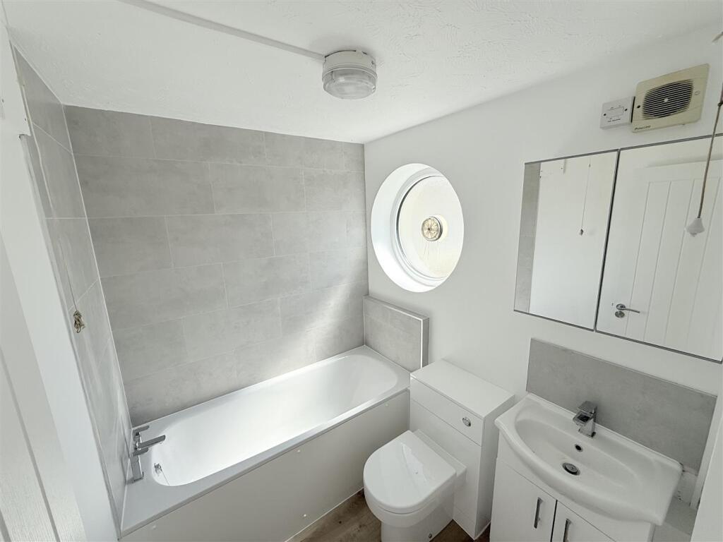 Additional image 6 of Walsingham Close, Hatfield