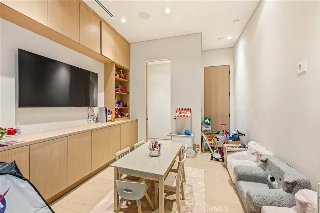 Additional image 37 of 22924 Erwin Street, Woodland Hills, CA 91367