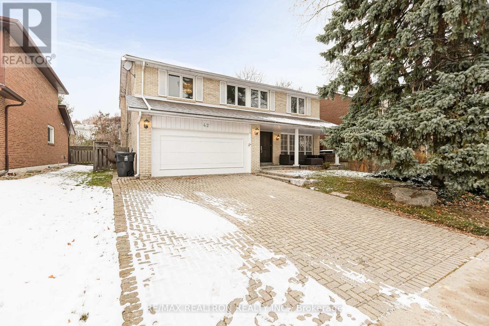 42 APOLLO DRIVE|Toronto (Banbury-Don Mills), Ontario M3B2G8