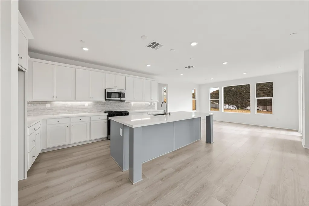 Additional image 31 of 30140 Crestline Court, Castaic, CA 91384