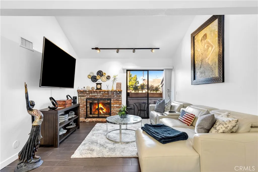 Additional image 8 of 5031 Dorado Dr, Huntington Beach, CA 92649