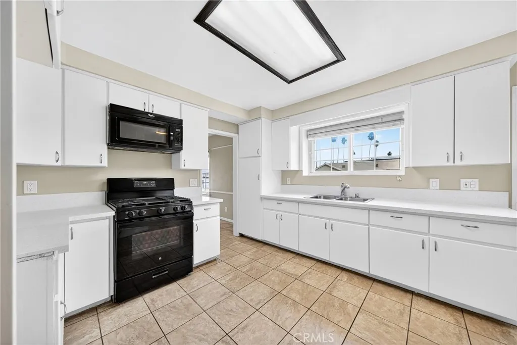 Additional image 20 of 4703 W 169th St, Lawndale, CA 90260