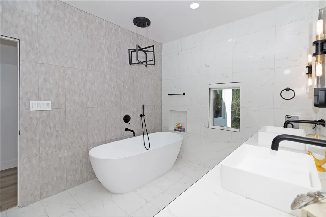 Additional image 86 of 5439 Gentry Avenue, Valley Village, CA 91607