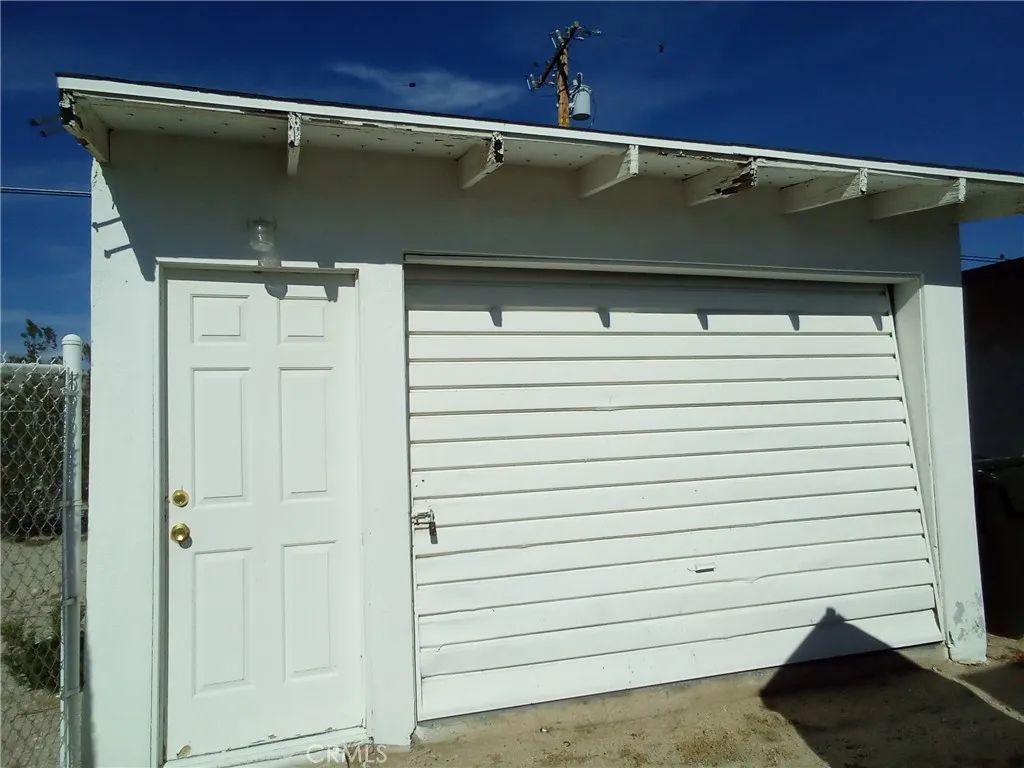 Additional image 3 of 65812 Acoma Avenue, Desert Hot Springs, CA 92240