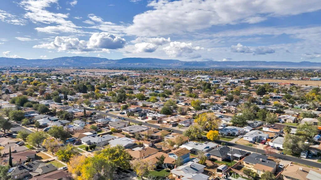 Additional image 87 of 44321 4th Street E, Lancaster, CA 93535