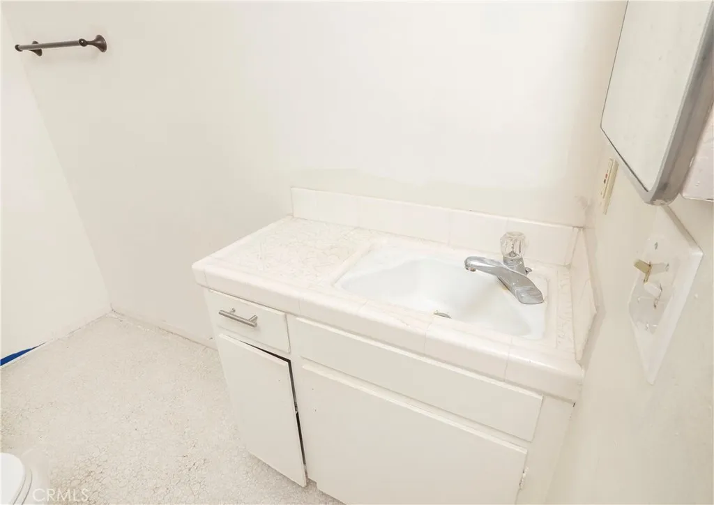 Additional image 28 of 641 S Indian Hill Blvd Unit B, Claremont, CA 91711