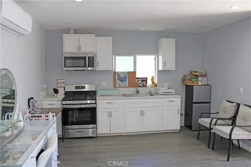 Additional image 31 of 8930 Rubio, North Hills, CA 91343