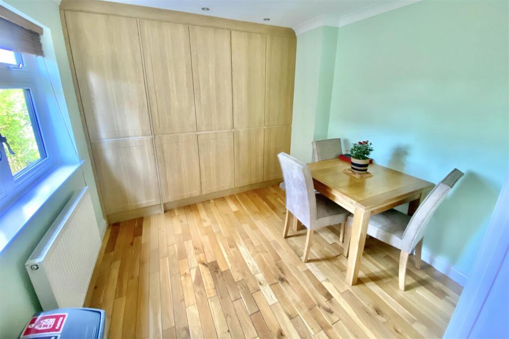 Additional image 12 of ,Mount Drive, Park Street, St. Albans, Hertfordshire, AL2