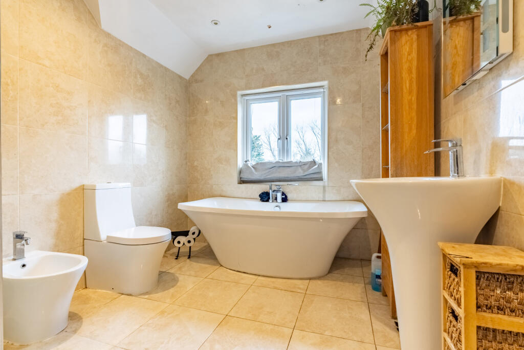 Additional image 14 of Radlett Road, Frogmore, St. Albans, Hertfordshire, AL2