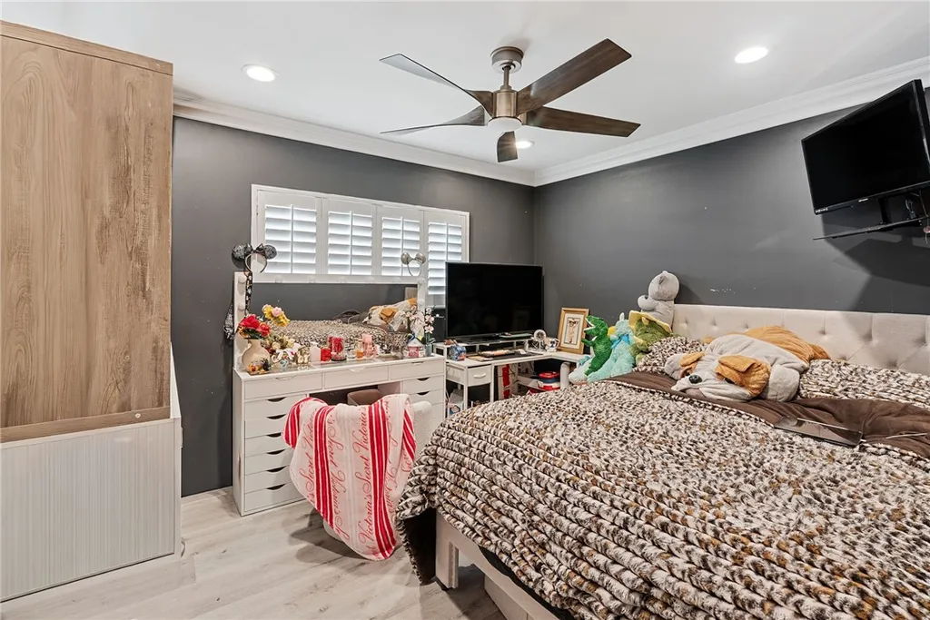 Additional image 19 of 255 W Valencia St, Rialto, CA 92376