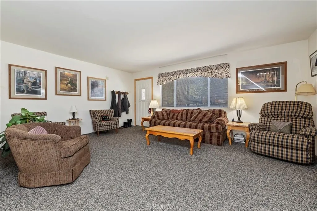 Additional image 5 of 627 Sunset Lane, Sugarloaf, CA 92386