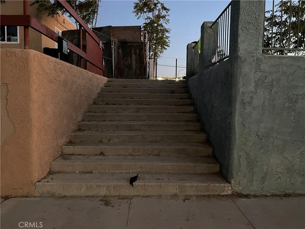 Additional image 5 of 226 E Fredricks St, Barstow, CA 92311