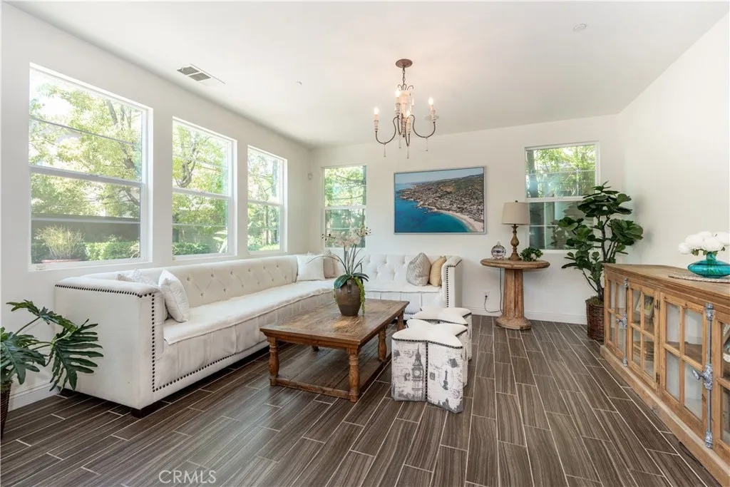 181 Compass, Irvine, CA 92618 photo 3