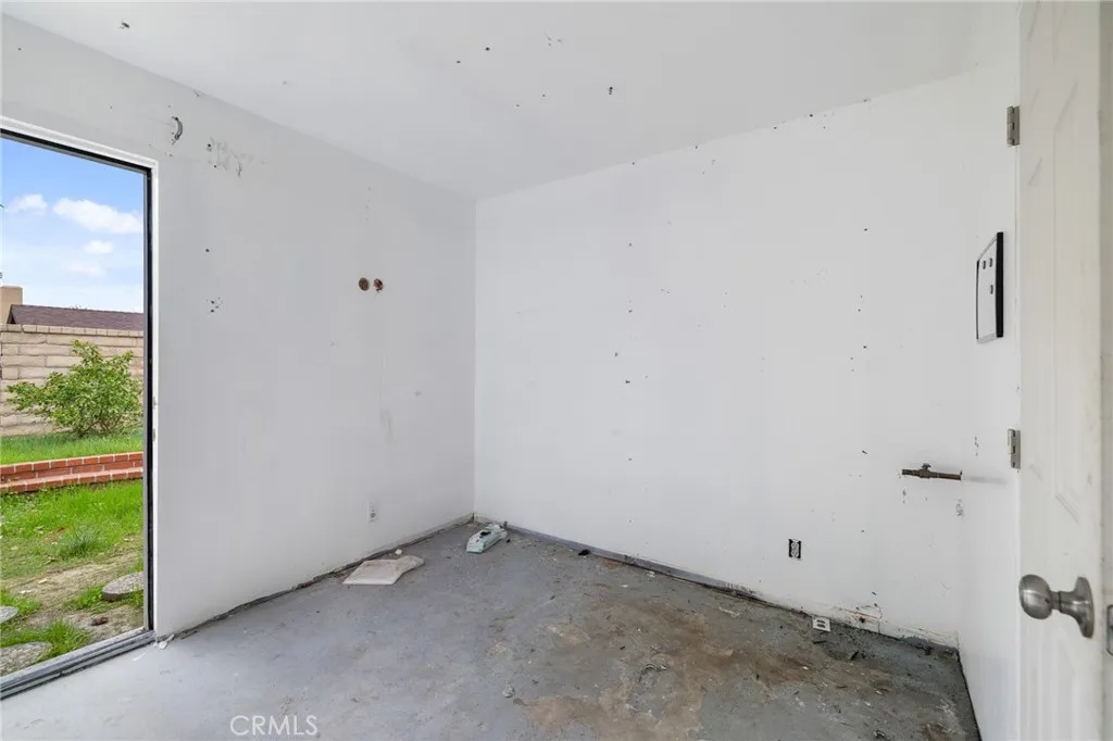 Additional image 43 of 24311 Wabuska St, Newhall, CA 91321