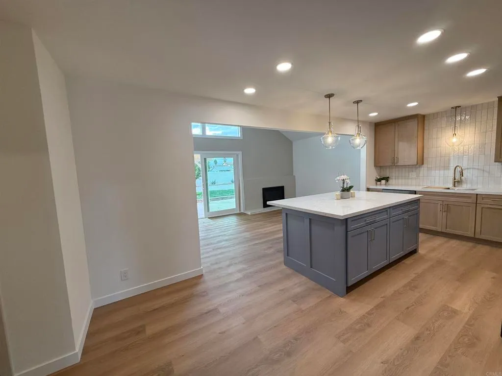 Additional image 17 of 10296 Baroness Avenue, San Diego, CA 92126