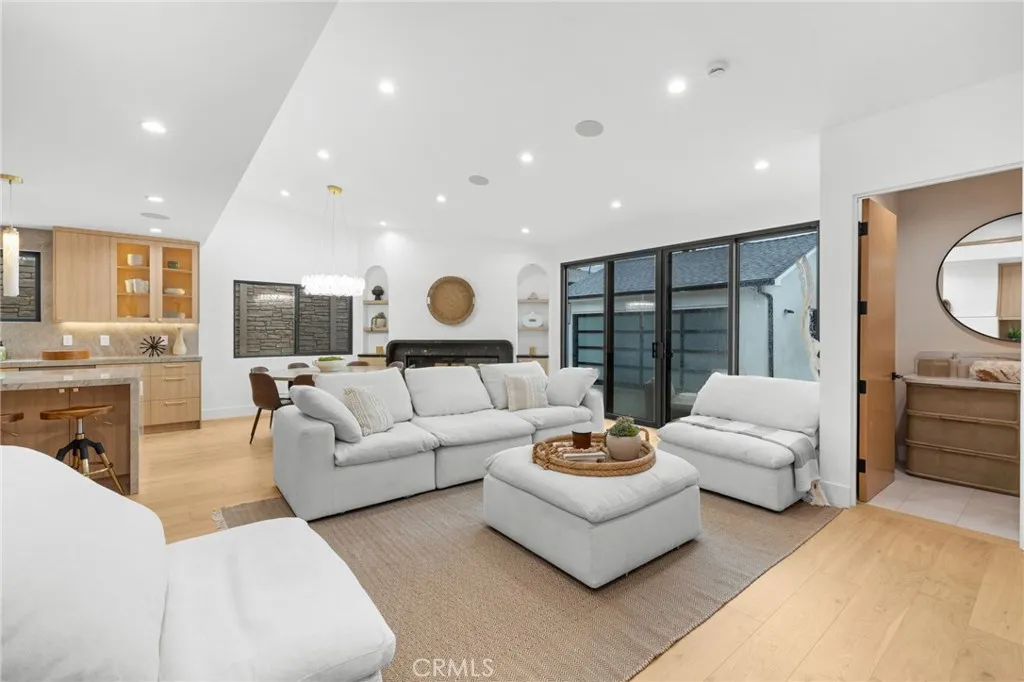 Additional image 22 of 742 Groton Dr, Burbank, CA 91504