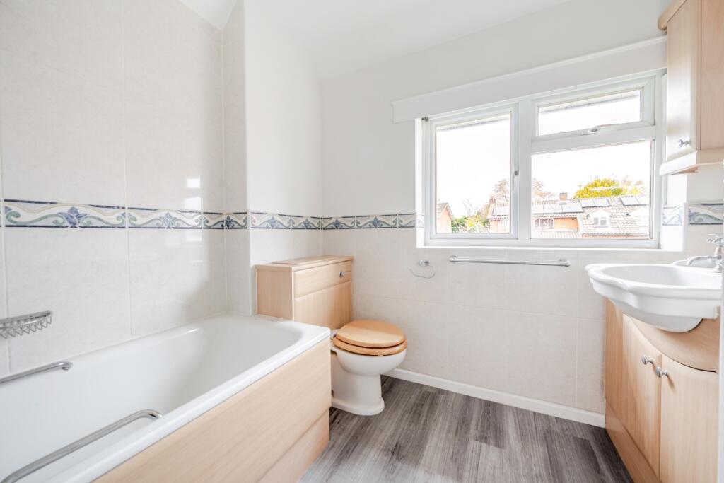 Additional image 7 of Wood End Hill Harpenden AL5