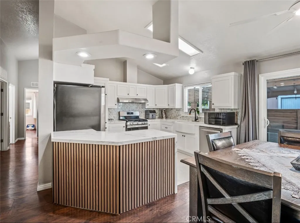 Additional image 10 of 27807 Sunrise Ln, Canyon Country, CA 91351