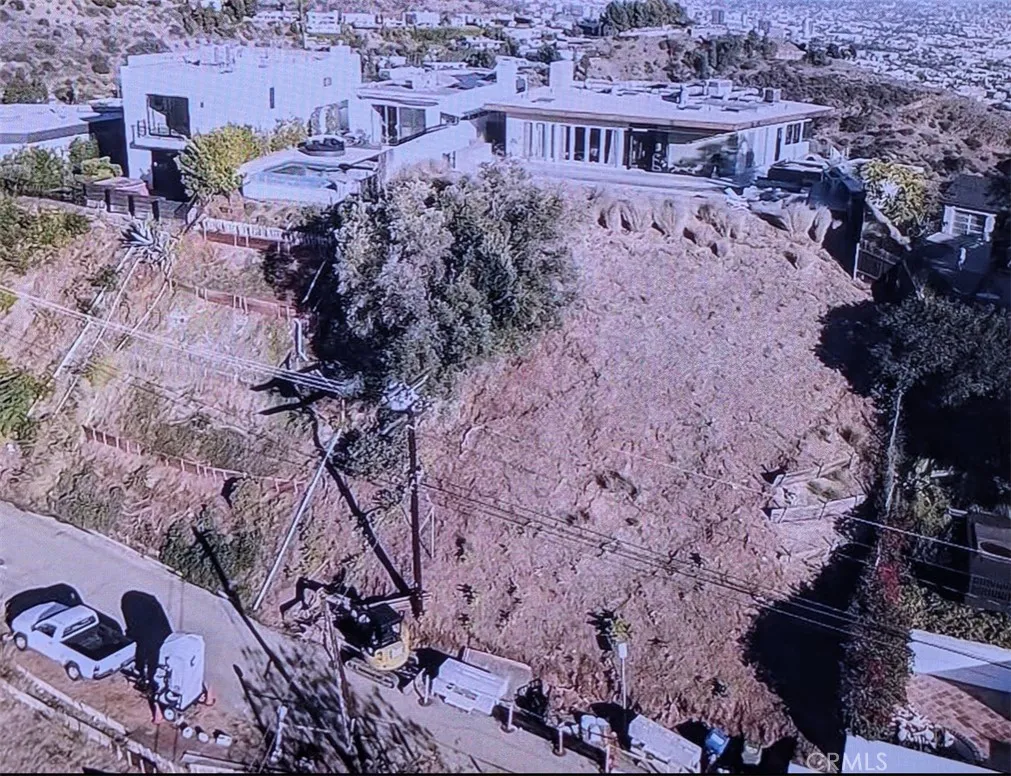 Additional image 11 of 8220 Mannix Drive, Los Angeles, CA 90046