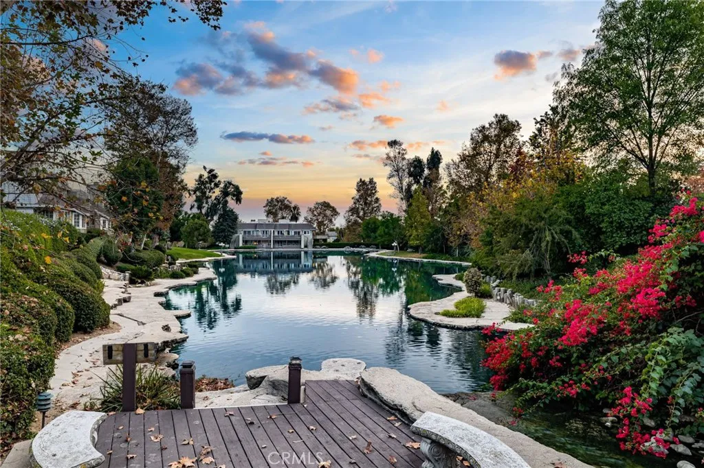 Property image for 1081 Lakeview Ter, Azusa, CA 91702