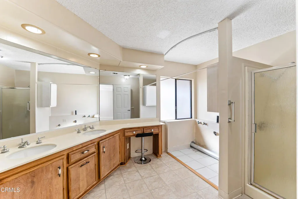 Additional image 29 of 75 Poinsettia Gardens Drive, Ventura, CA 93004