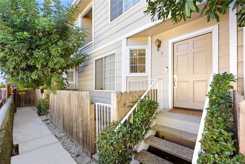 Additional image 5 of 154 N Meridith Avenue Unit 8, Pasadena, CA 91106