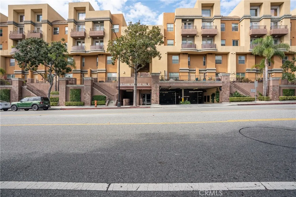Additional image 2 of 201 E Angeleno Avenue Unit 206, Burbank, CA 91502