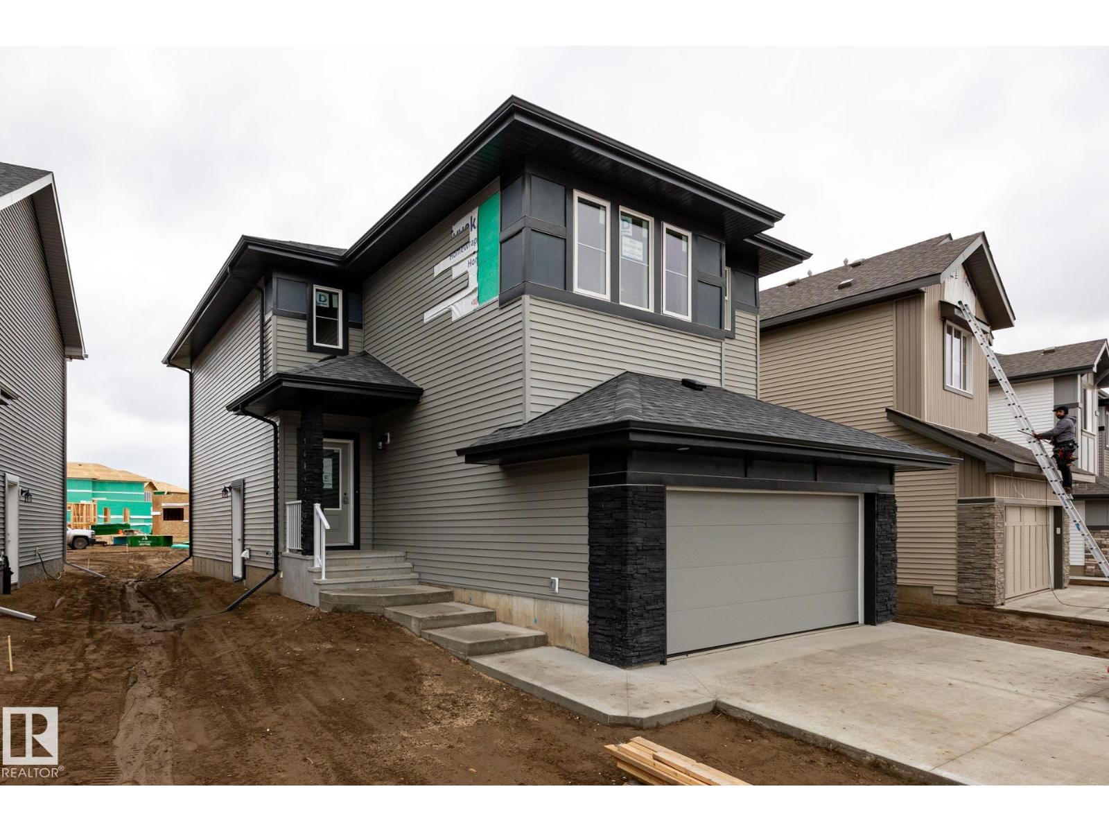 4023 208 ST NW|Edmonton, Alberta T6M3E4