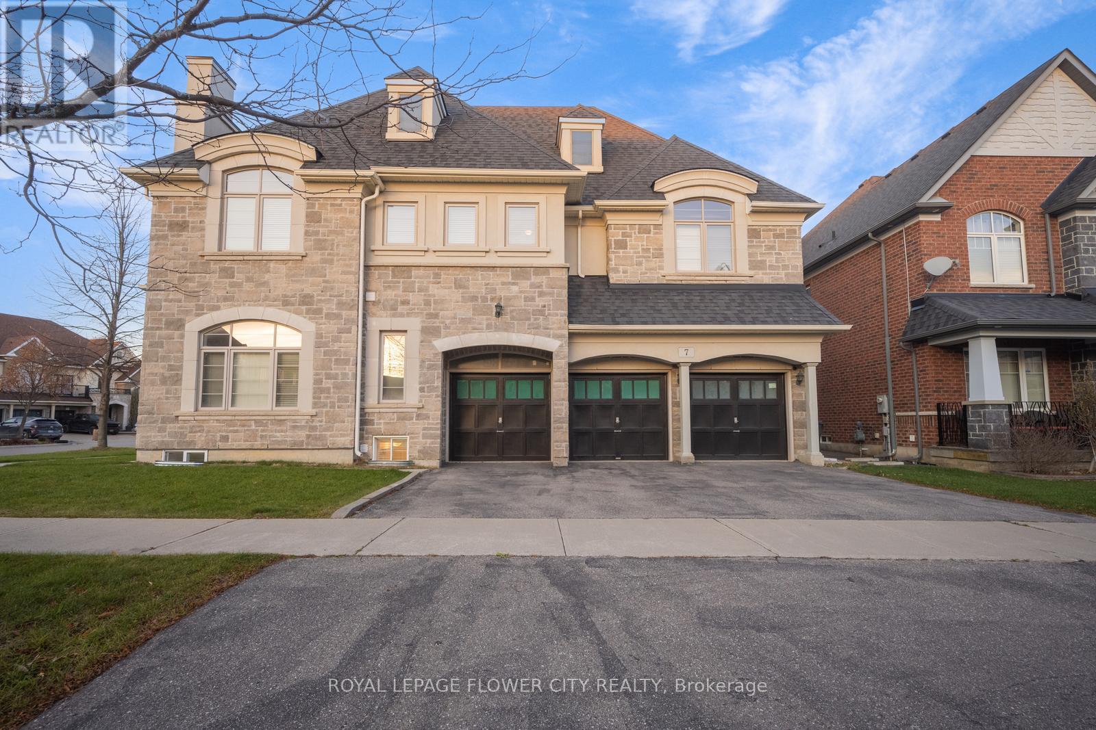 Property image for 7 TONALITE ROAD|Brampton (Vales of Castlemore), Ontario L6P3Y6