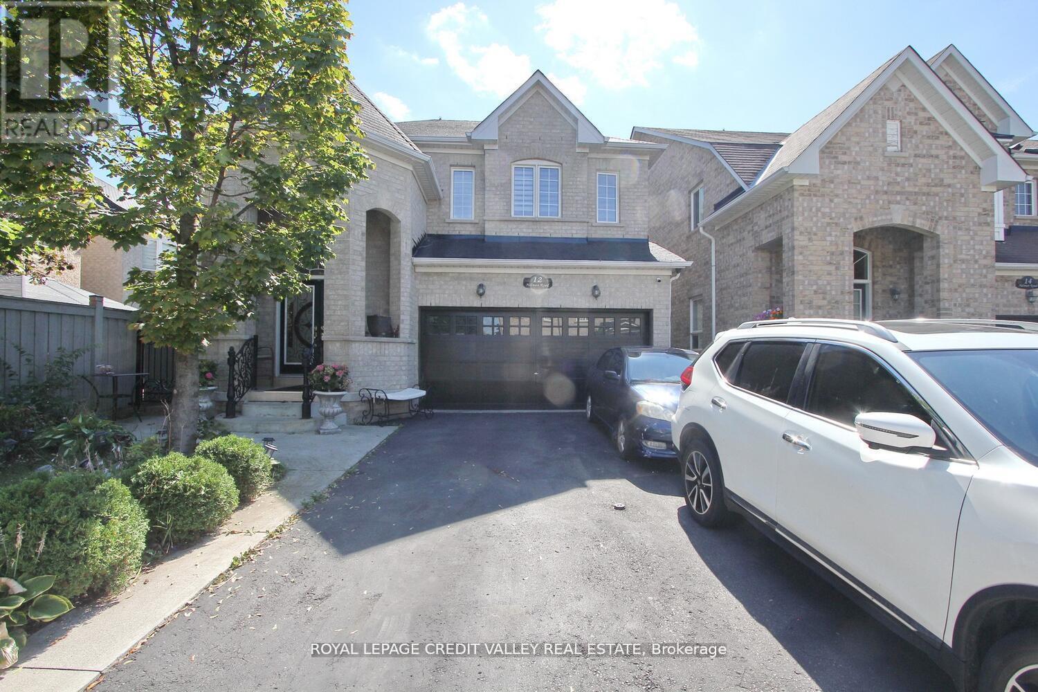 12 HELMAN ROAD|Brampton (Sandringham-Wellington), Ontario L6R0R6