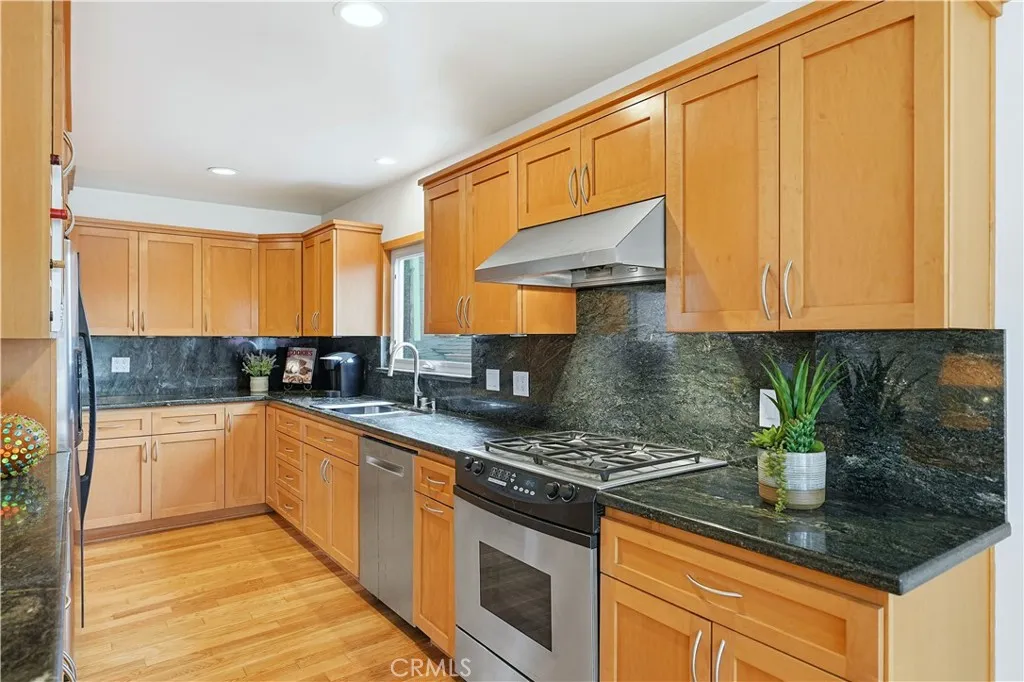 Additional image 16 of 267 Nieto Avenue, Long Beach, CA 90803