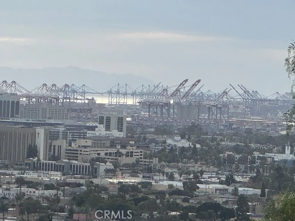 2941 Baltic Ave, Long Beach, CA 90810